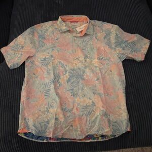 Tommy Bahamas button down shirt L